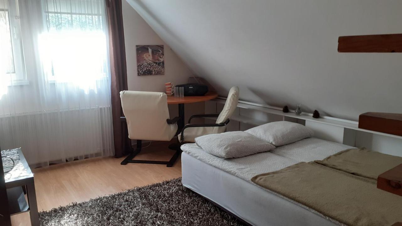 Ferienwohnung Pokoje Przy Parku Oliwskim Danzig Exterior foto
